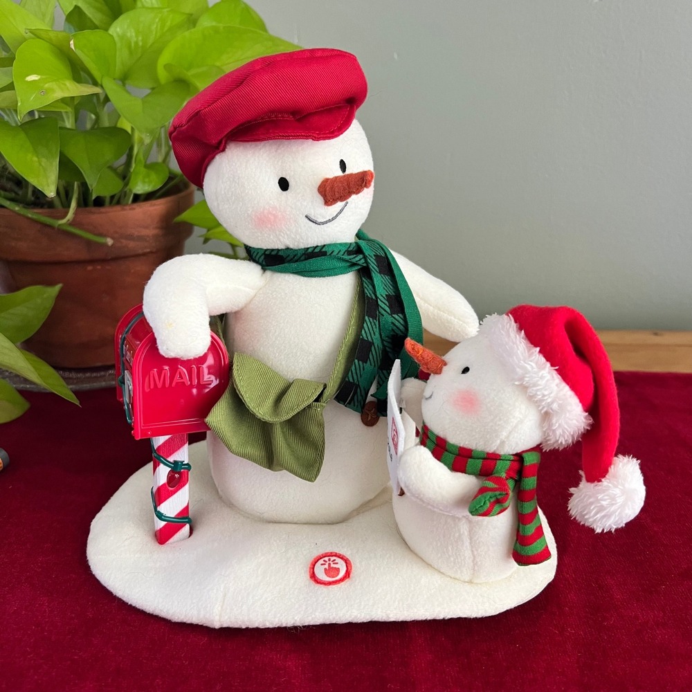 Hallmark 2018 15 Years of Cheer Musical Snowman Mailman Christmas Plush Decor